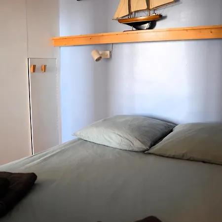 A L'est - Vue Sur La Digue Apartament