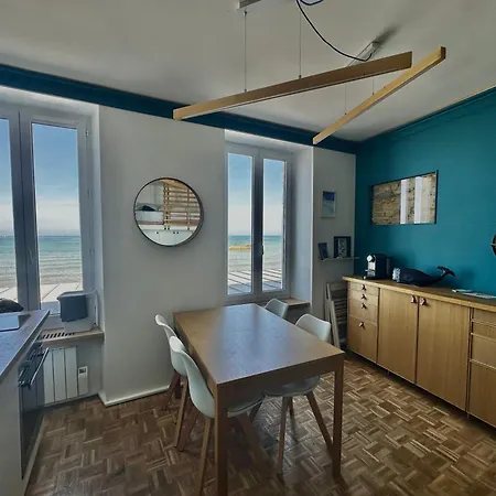 דירה A L'est - Vue Sur La Digue ארומנש-לה-באינס