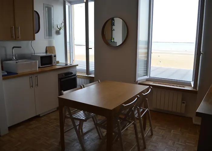 Lejlighed A L'est - Vue Sur La Digue *