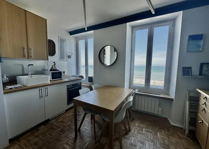 A L'est - Vue Sur La Digue Lejlighed *